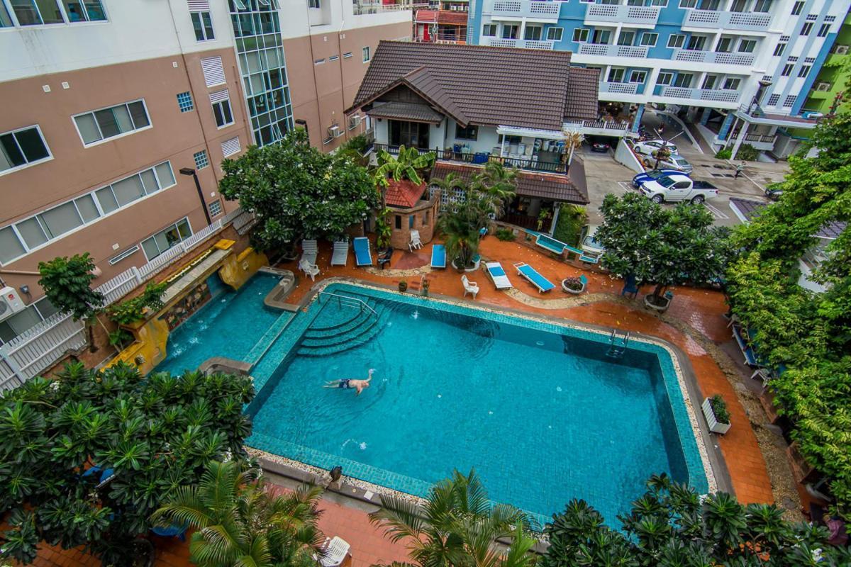 Sutus Court 7 Hotel Патая Екстериор снимка