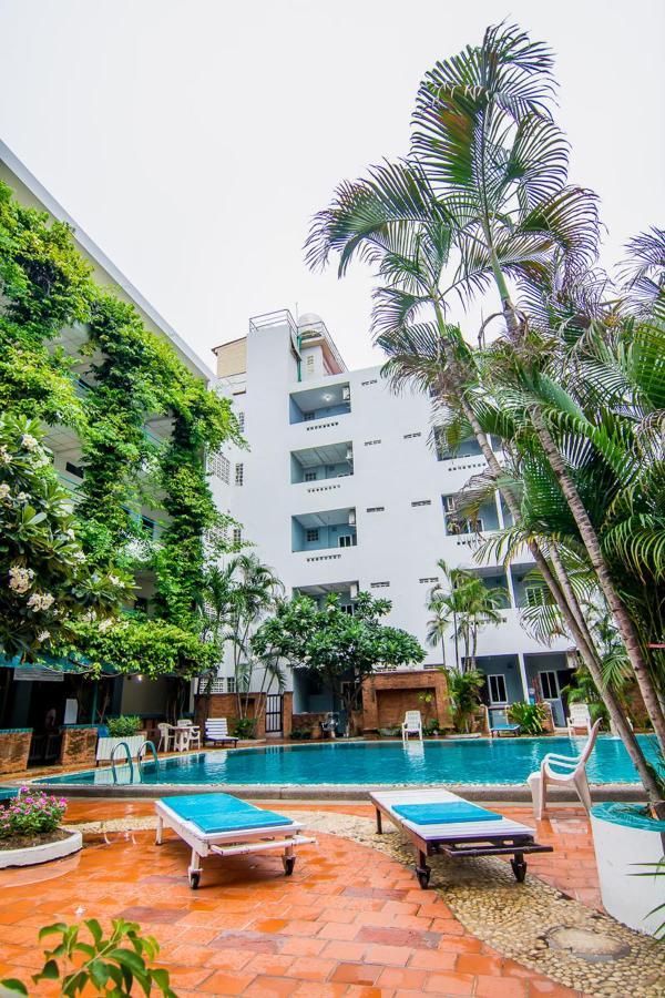 Sutus Court 7 Hotel Патая Екстериор снимка