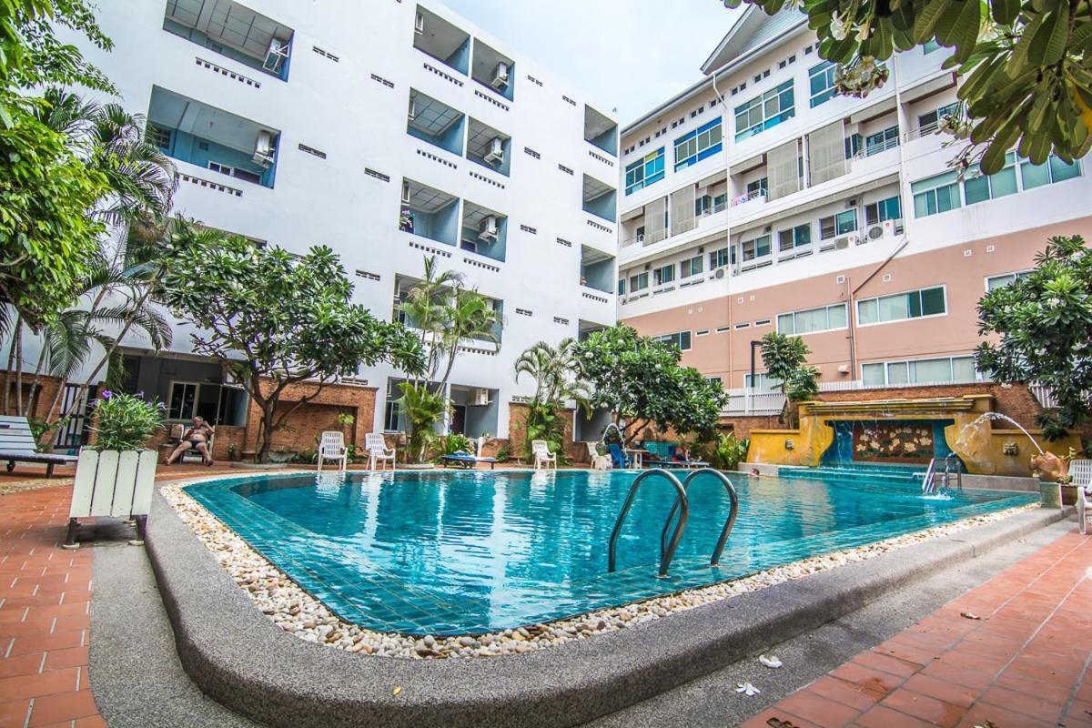 Sutus Court 7 Hotel Патая Екстериор снимка