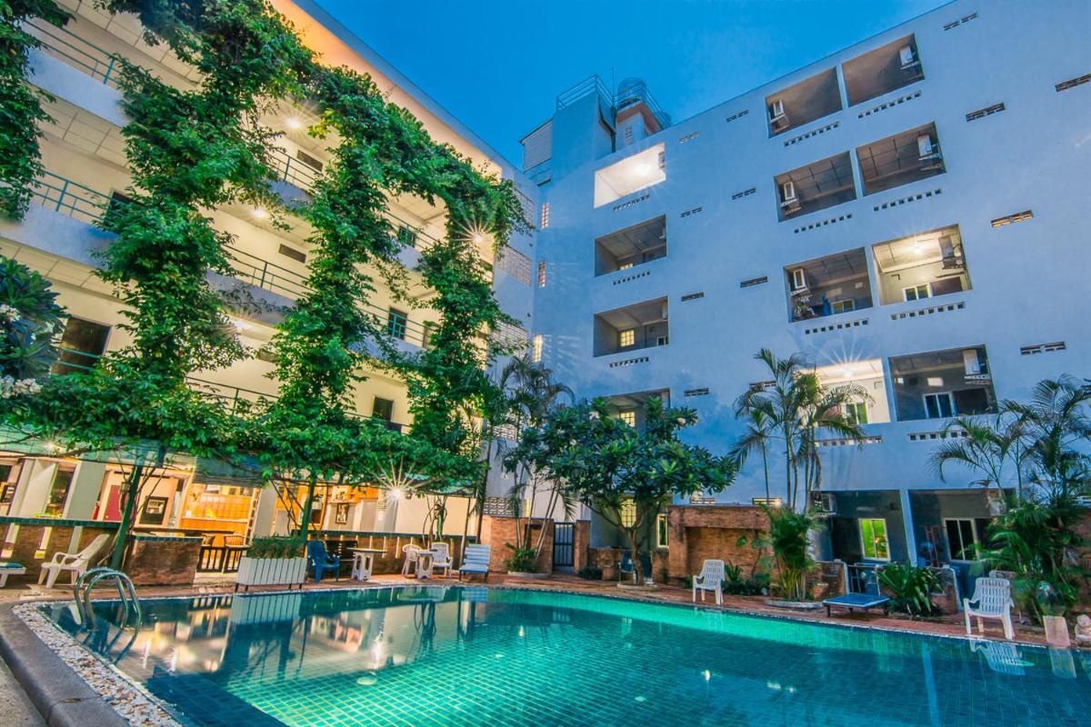 Sutus Court 7 Hotel Патая Екстериор снимка