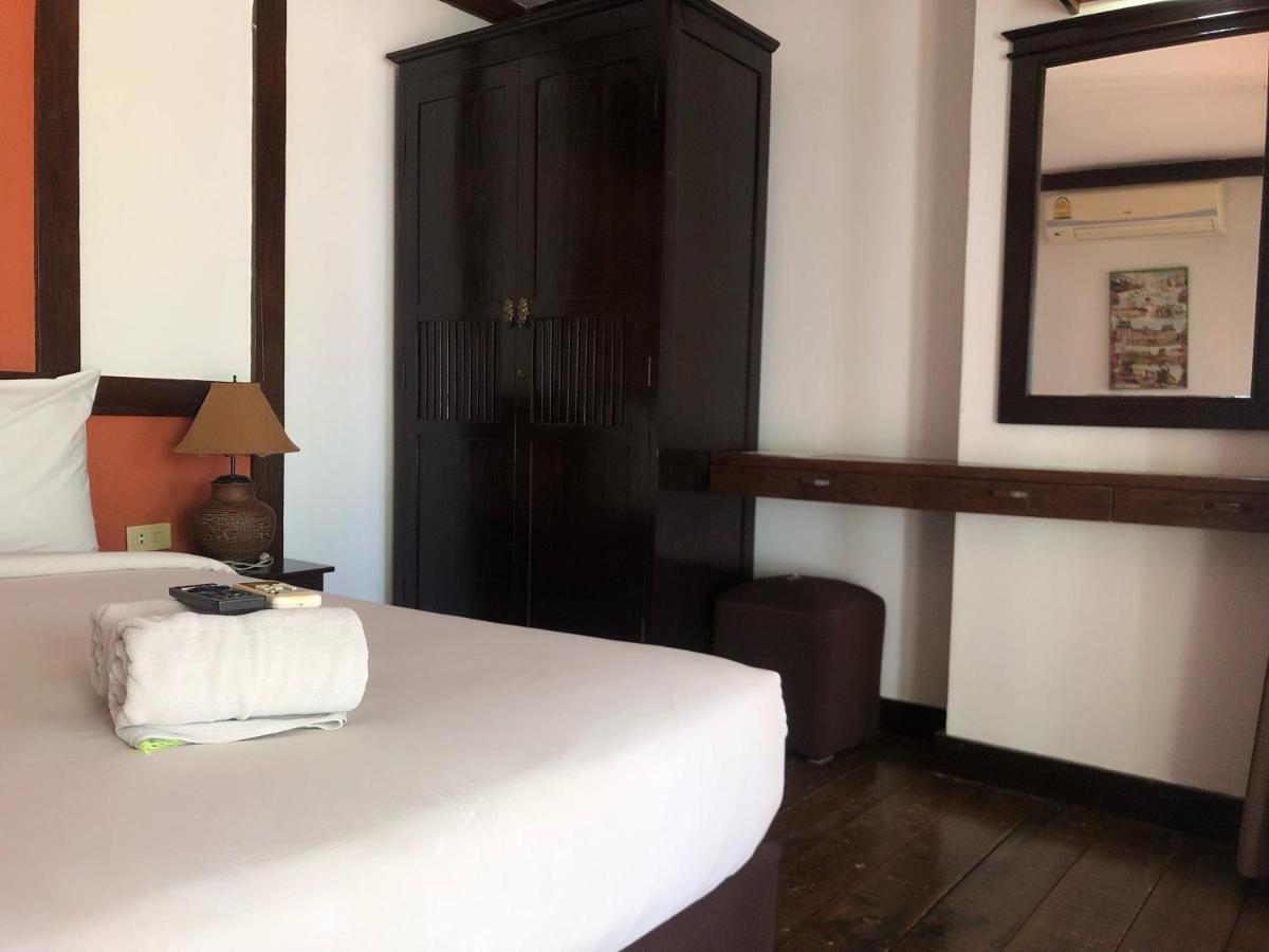 Sutus Court 7 Hotel Патая Екстериор снимка